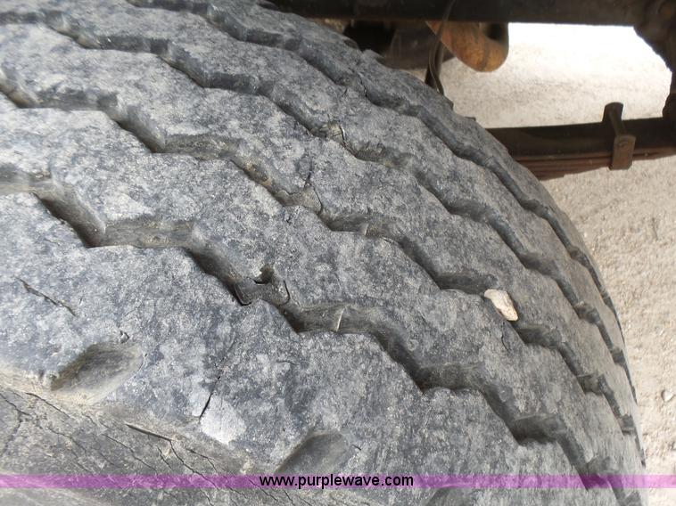 image for item BG9124 1975 Ford LN8000 mixer truck