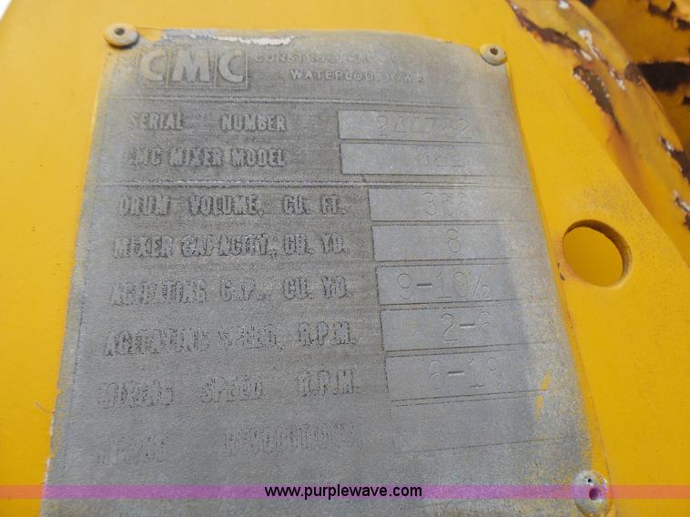 image for item BG9124 1975 Ford LN8000 mixer truck