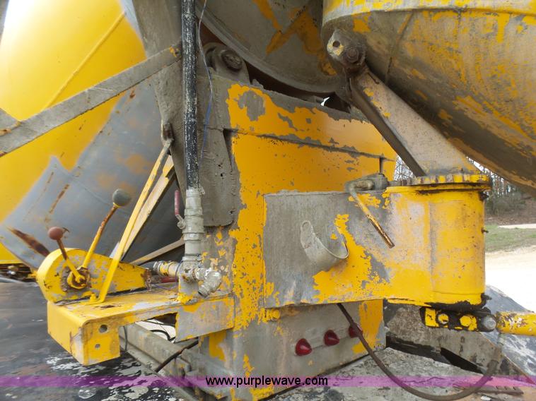 image for item BG9124 1975 Ford LN8000 mixer truck