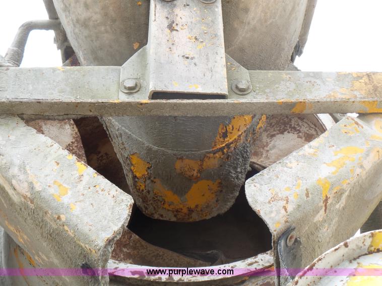 image for item BG9124 1975 Ford LN8000 mixer truck