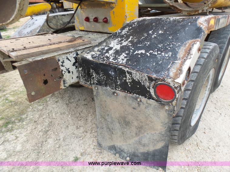 image for item BG9124 1975 Ford LN8000 mixer truck