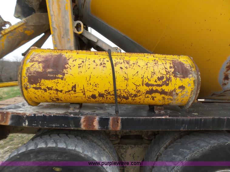 image for item BG9124 1975 Ford LN8000 mixer truck