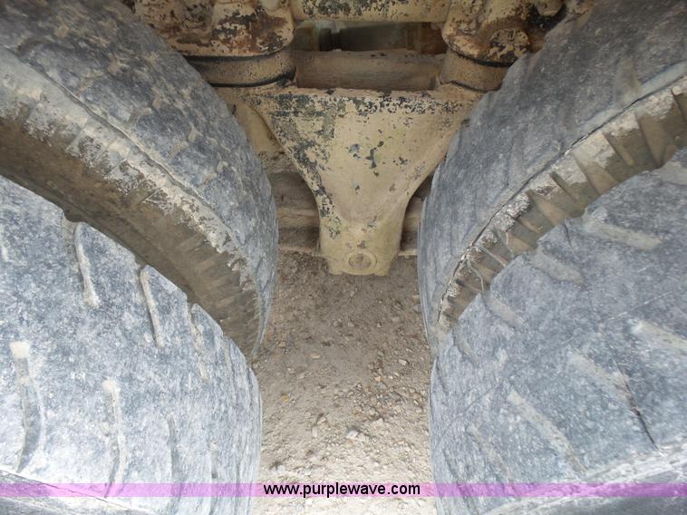 image for item BG9124 1975 Ford LN8000 mixer truck