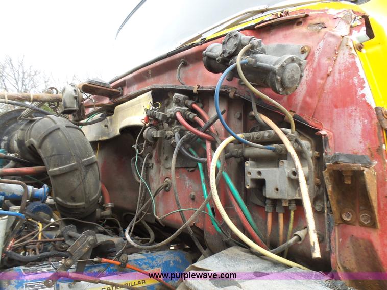 image for item BG9124 1975 Ford LN8000 mixer truck