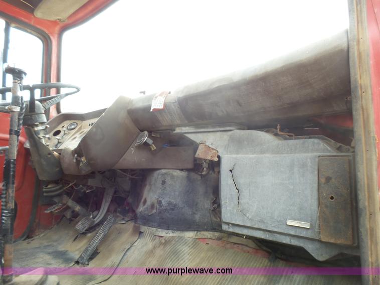 image for item BG9124 1975 Ford LN8000 mixer truck