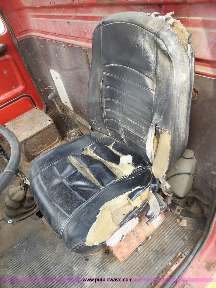 image for item BG9124 1975 Ford LN8000 mixer truck