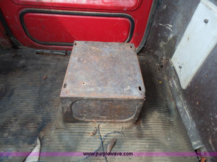 image for item BG9124 1975 Ford LN8000 mixer truck