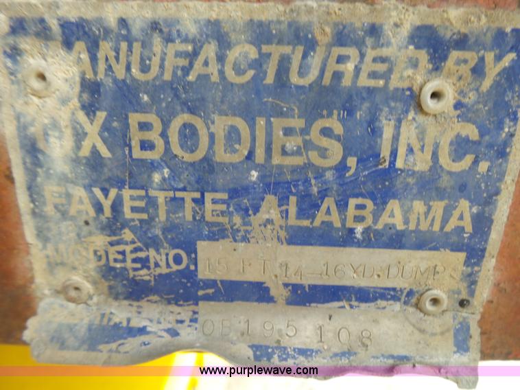 image for item BG9125 1984 Ford LTL9000 dump truck