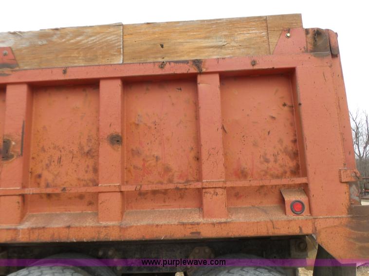 image for item BG9125 1984 Ford LTL9000 dump truck