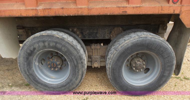 image for item BG9125 1984 Ford LTL9000 dump truck