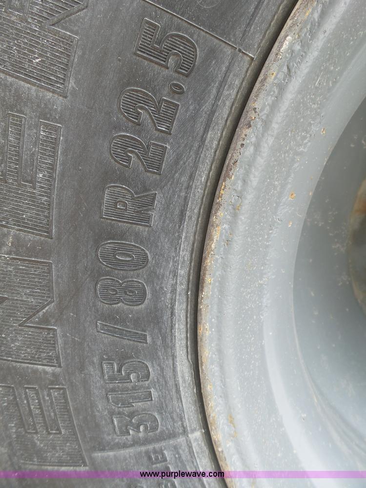 image for item BG9125 1984 Ford LTL9000 dump truck