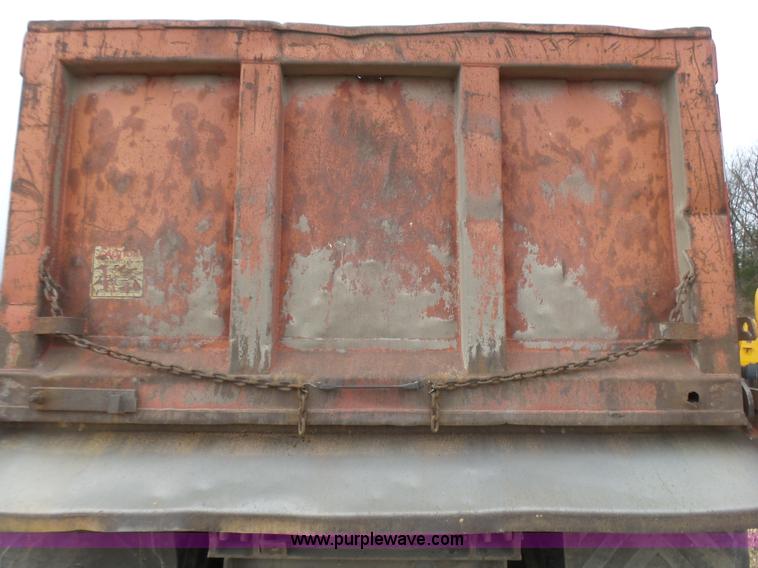 image for item BG9125 1984 Ford LTL9000 dump truck