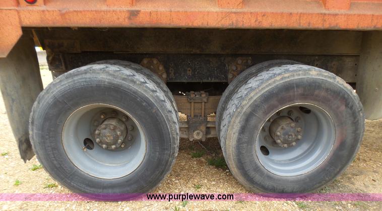 image for item BG9125 1984 Ford LTL9000 dump truck