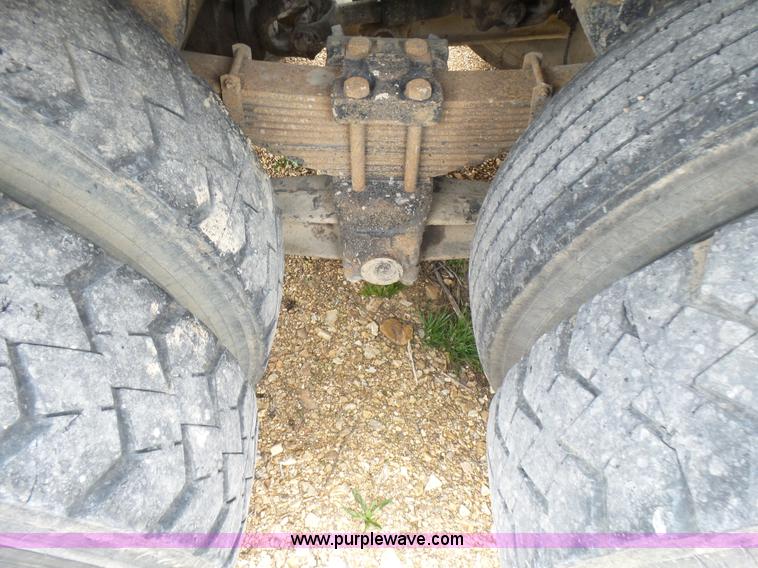 image for item BG9125 1984 Ford LTL9000 dump truck