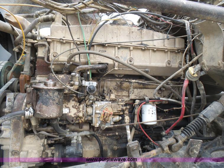 image for item BG9125 1984 Ford LTL9000 dump truck