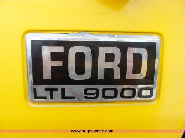 image for item BG9125 1984 Ford LTL9000 dump truck