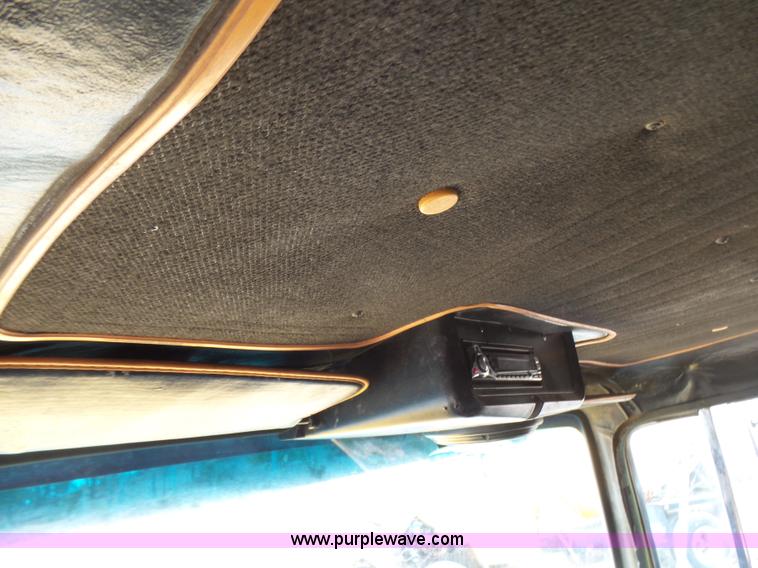 image for item BG9125 1984 Ford LTL9000 dump truck