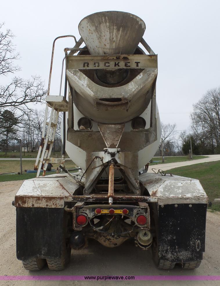 image for item BG9128 1979 International F2574 mixer truck