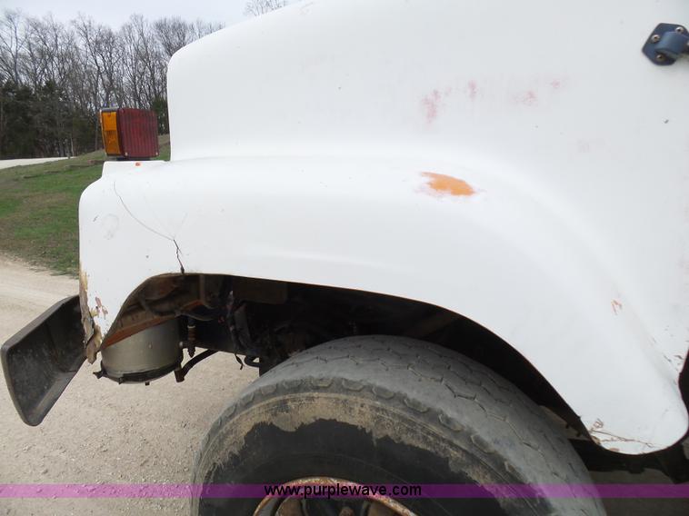 image for item BG9128 1979 International F2574 mixer truck