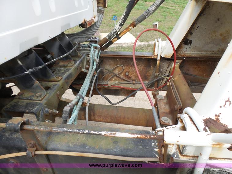 image for item BG9128 1979 International F2574 mixer truck