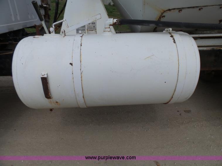 image for item BG9128 1979 International F2574 mixer truck