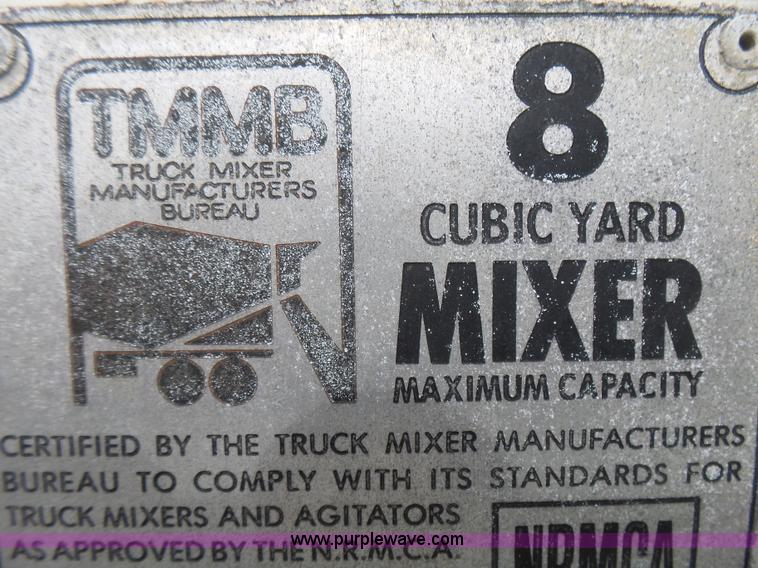 image for item BG9128 1979 International F2574 mixer truck