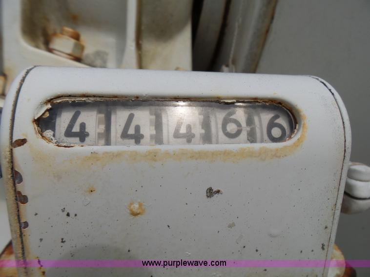 image for item BG9128 1979 International F2574 mixer truck