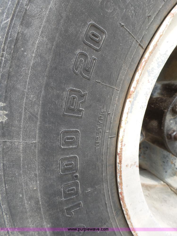 image for item BG9128 1979 International F2574 mixer truck