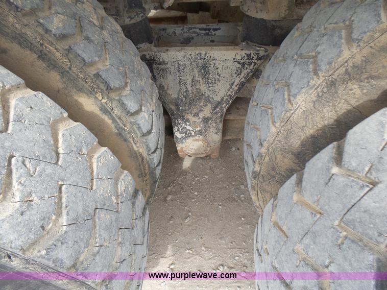 image for item BG9128 1979 International F2574 mixer truck