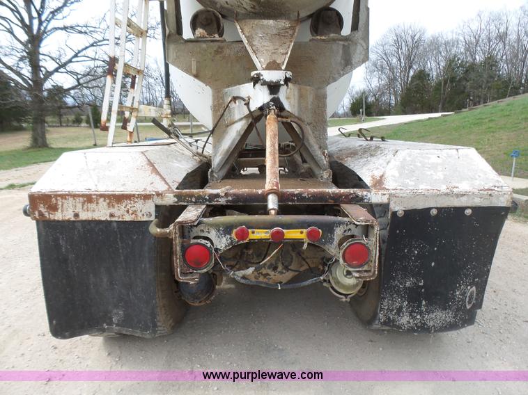 image for item BG9128 1979 International F2574 mixer truck