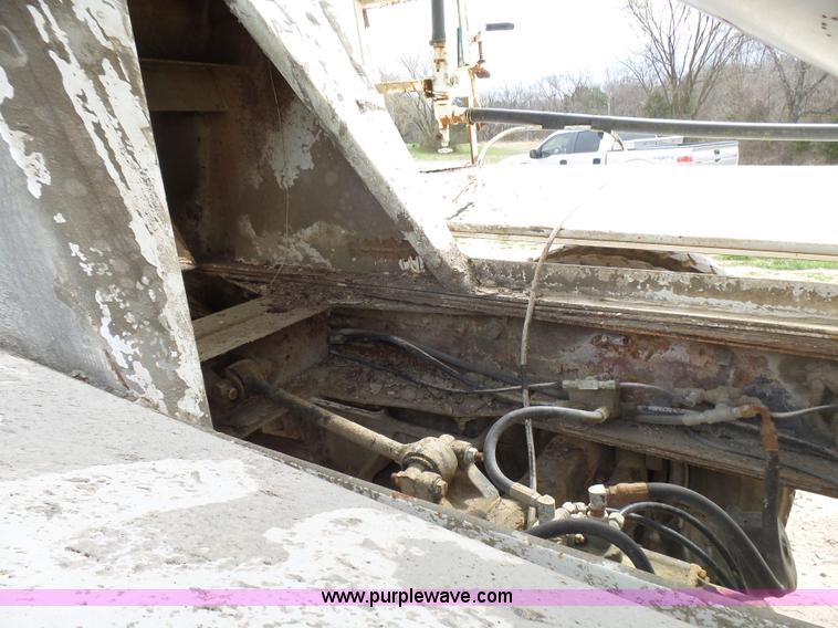 image for item BG9128 1979 International F2574 mixer truck