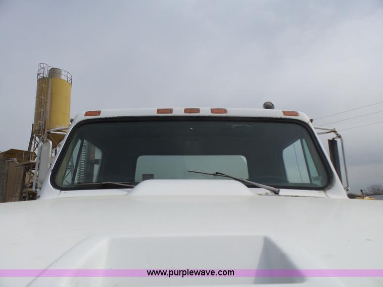 image for item BG9128 1979 International F2574 mixer truck