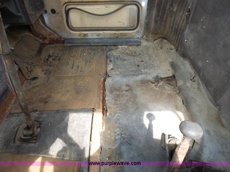 image for item BG9128 1979 International F2574 mixer truck