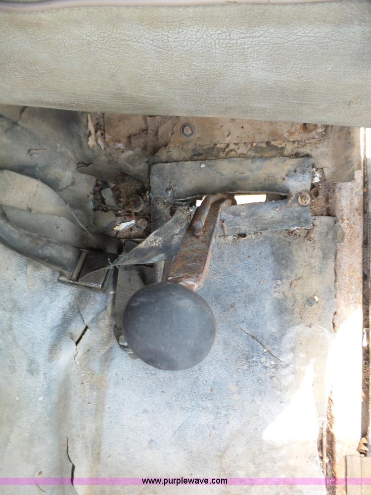 image for item BG9128 1979 International F2574 mixer truck