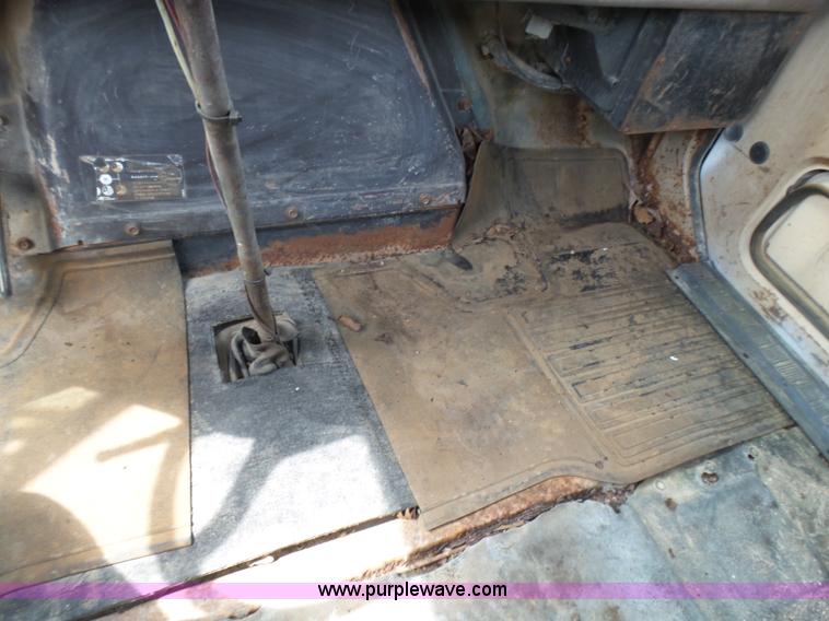 image for item BG9128 1979 International F2574 mixer truck