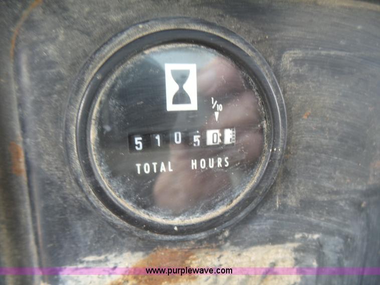 image for item BG9128 1979 International F2574 mixer truck