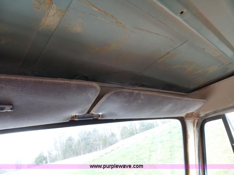 image for item BG9128 1979 International F2574 mixer truck