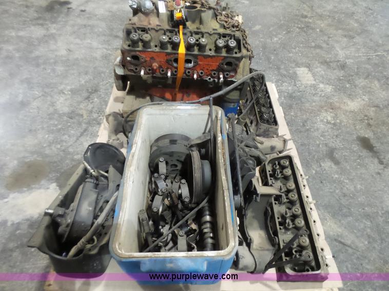 image for item BG9130 Chevrolet 350 C.I.D. engine block