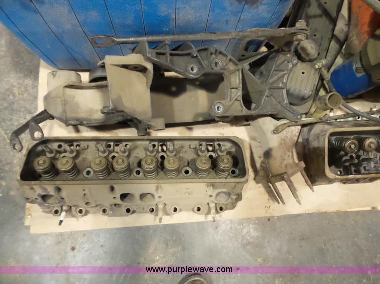 image for item BG9130 Chevrolet 350 C.I.D. engine block