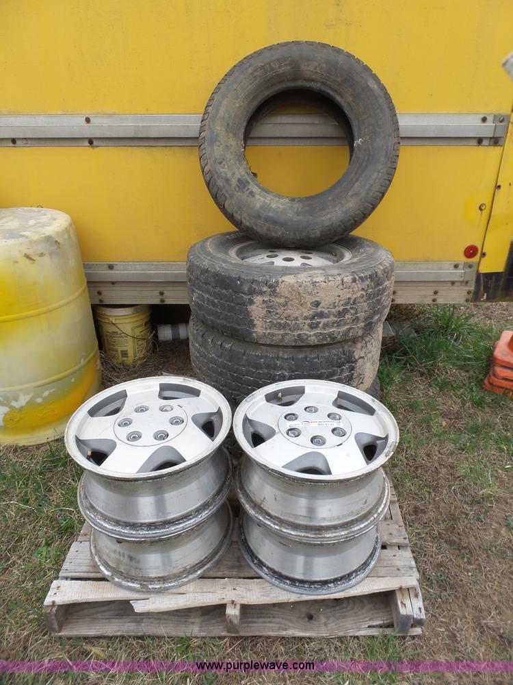 image for item BG9135 Assorted wheels and tires