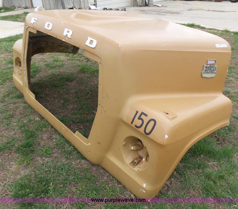 image for item BG9136 Ford LN Louisville fiberglass hood