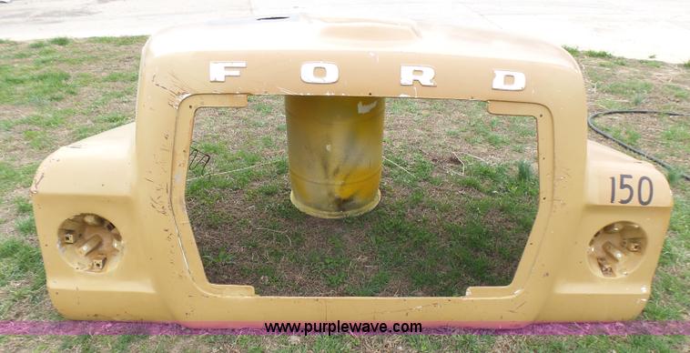 image for item BG9136 Ford LN Louisville fiberglass hood