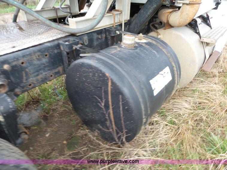 image for item BL9540 1990 Freightliner FLD semi truck