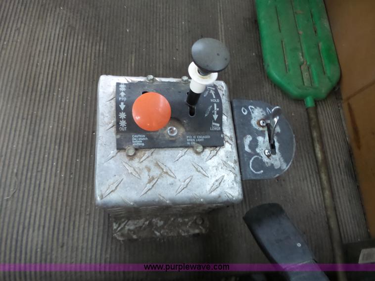 image for item BL9540 1990 Freightliner FLD semi truck