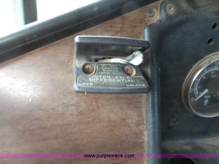 image for item BL9540 1990 Freightliner FLD semi truck