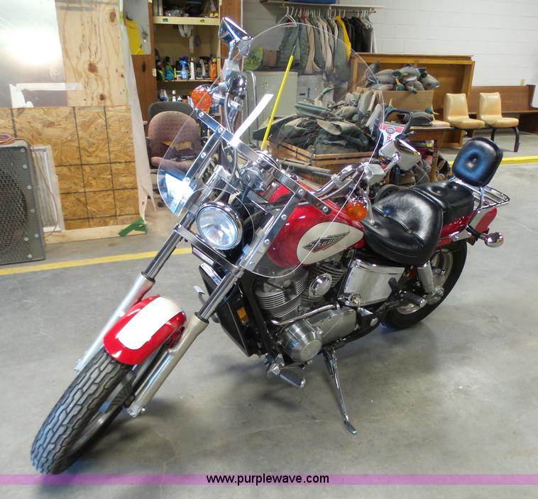 image for item BL9547 1995 Honda Shadow motorcyle