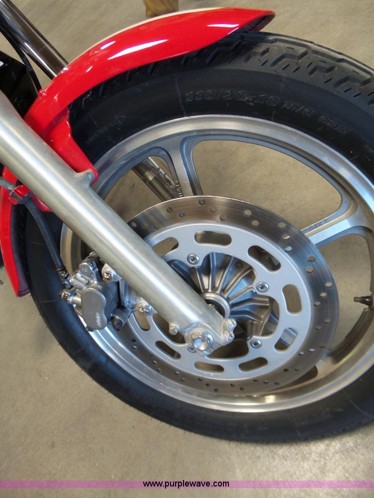 image for item BL9547 1995 Honda Shadow motorcyle