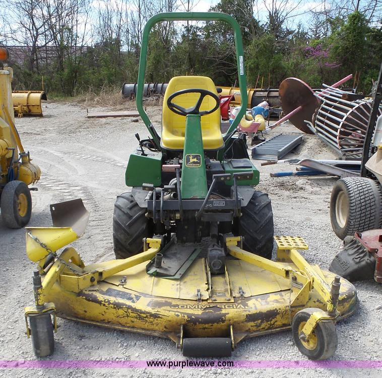 image for item BL9552 John Deere F925 lawn mower