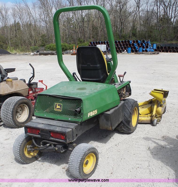 image for item BL9552 John Deere F925 lawn mower