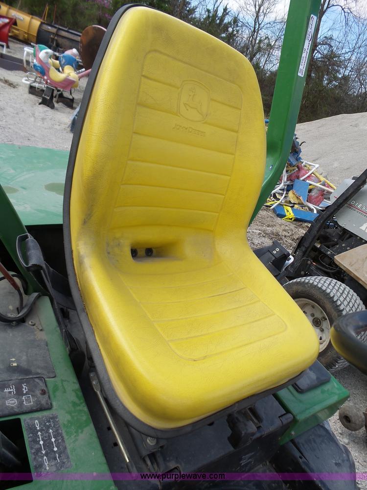 image for item BL9552 John Deere F925 lawn mower